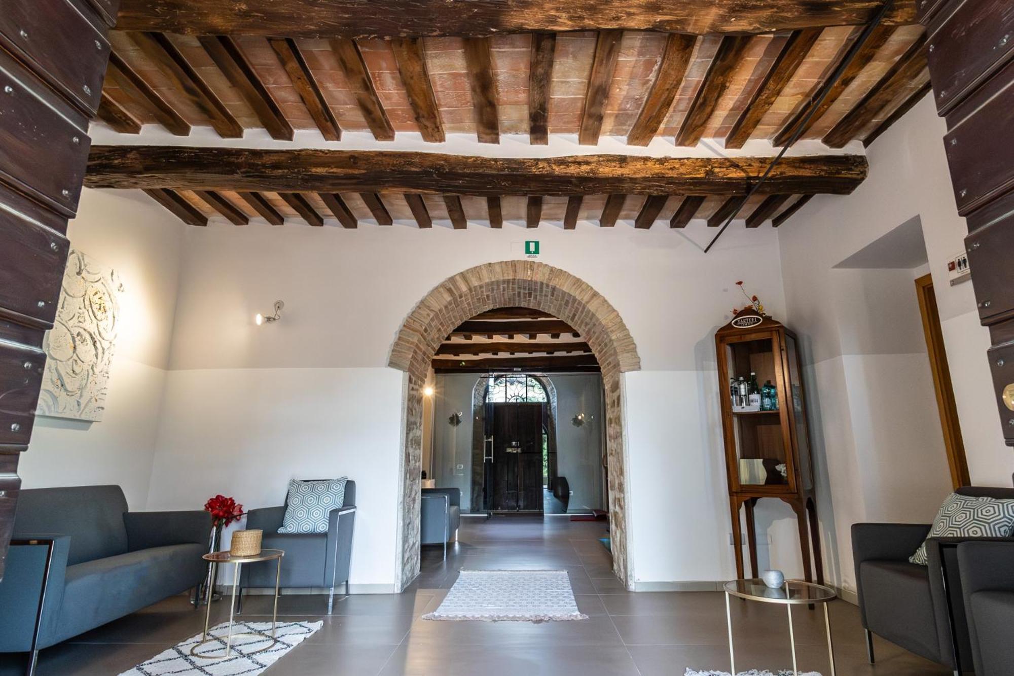 Tenuta Borgo San Michele Gubbio Zewnętrze zdjęcie