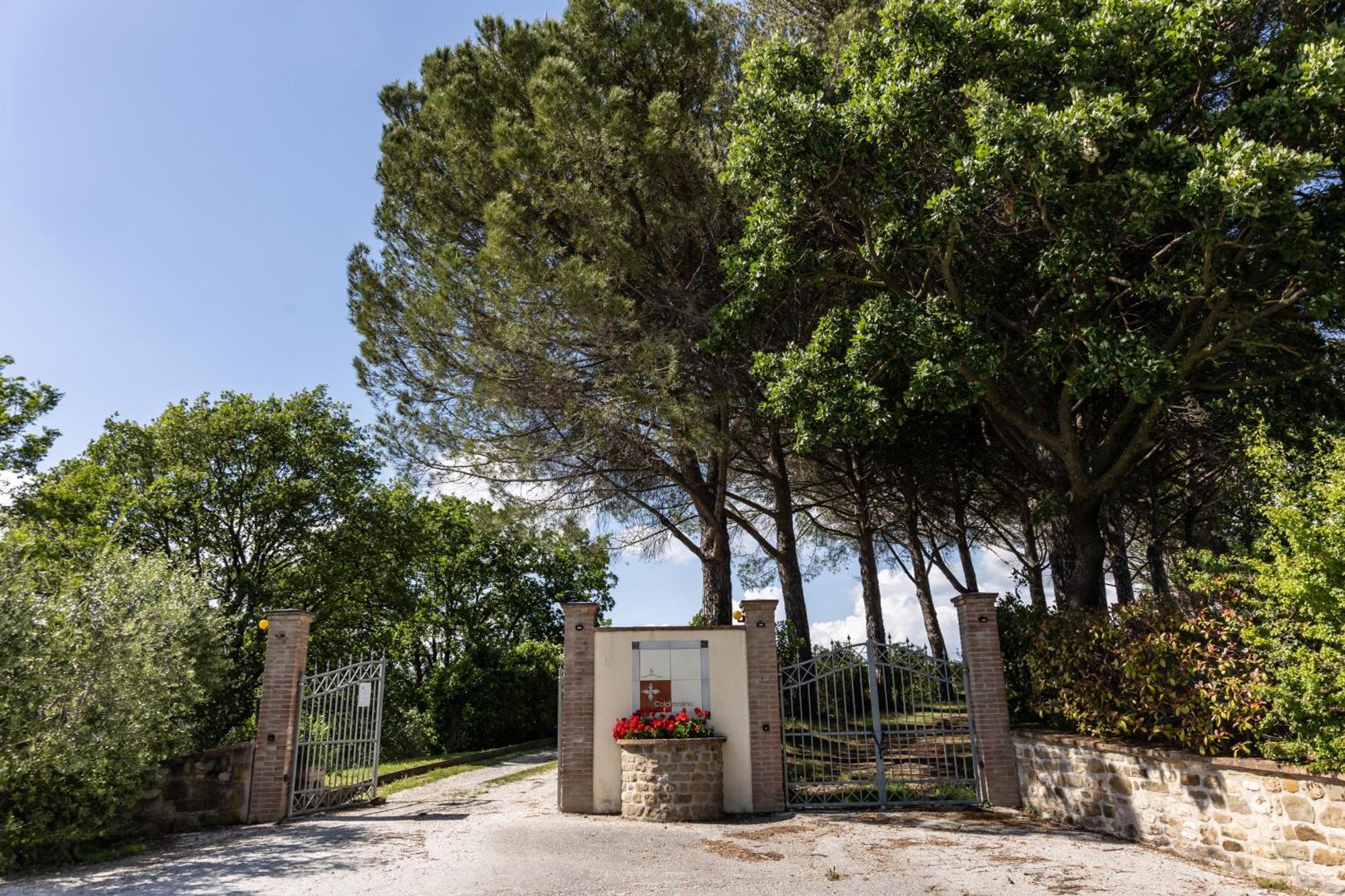 Tenuta Borgo San Michele Gubbio Zewnętrze zdjęcie